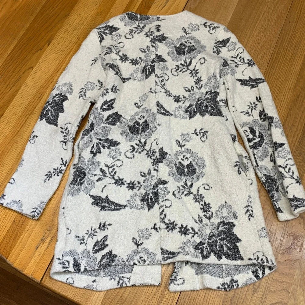 Lucy & Laurel Wool Blend Floral Jacquard Longline Cardigan Sweater Black White M